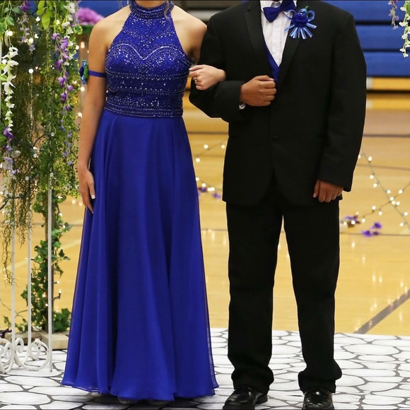 Royal blue size 1/2 prom dress. Beaded halter neck - Picture 1 of 4